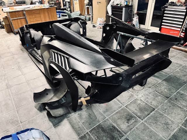 assembly / carbon components